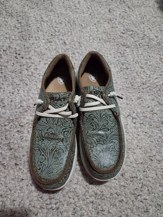 Ariat Shoes - Ariat Green Tooled Leather Casual Shoes